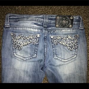 Women’s Buckle Jeans - Size 27 - Miss Me